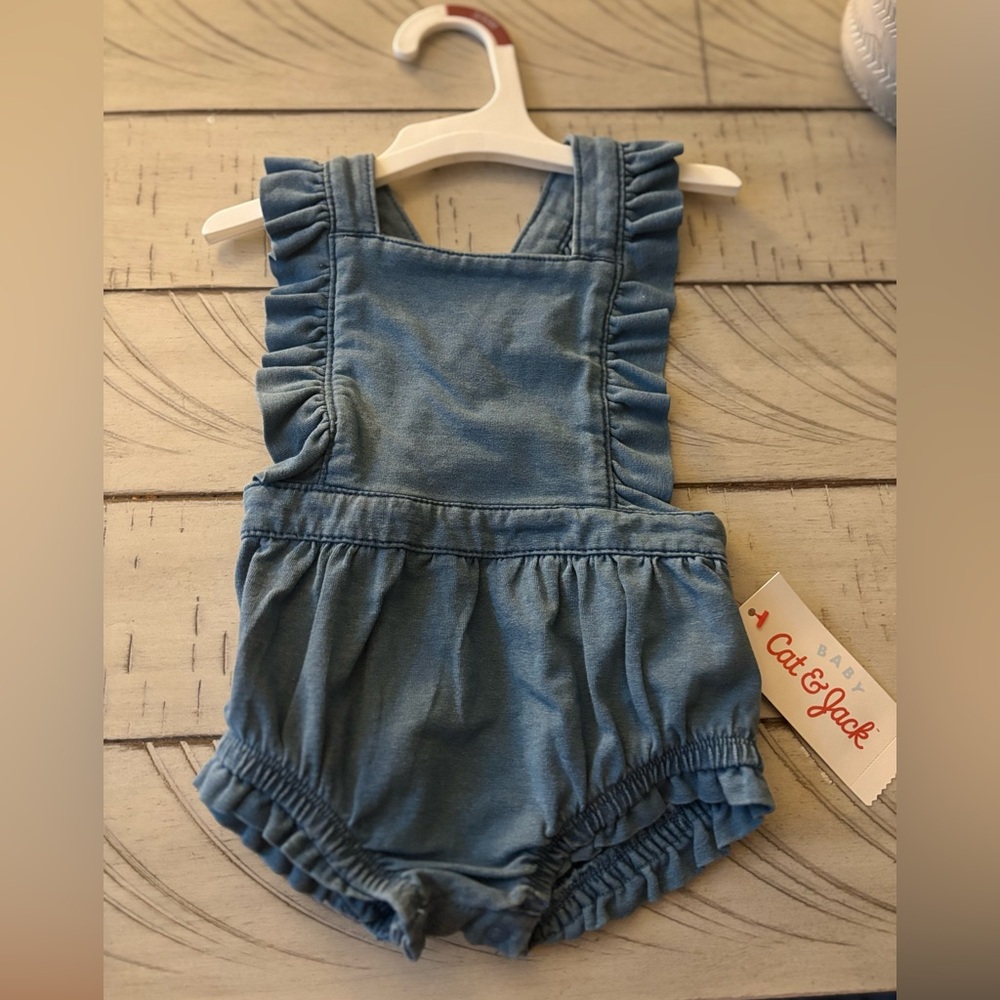 NEW Cat & Jack Denim Blue Baby Overalls Romper Girls Size 3-6 Months Light Wash